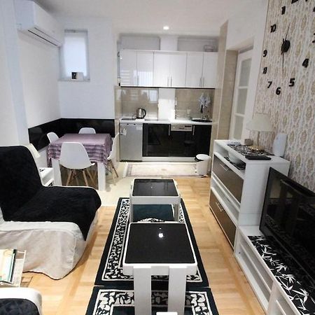 Ducic Apartment 特雷比涅 外观 照片